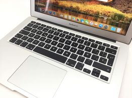 portatil apple apple macbook air core i5 1.8 13 (2017) (a1466)