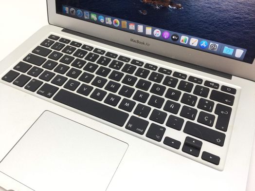 portatil apple apple macbook air core i5 1.8 13 (2017) (a1466)