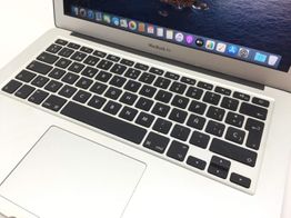 portatil apple apple macbook air core i5 1.8 13 (2017) (a1466)