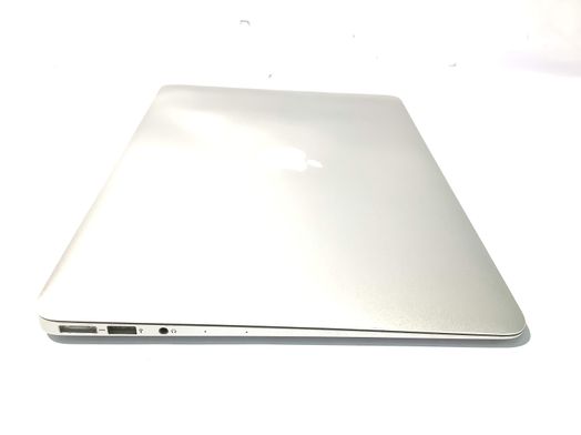 portatil apple apple macbook air core i5 1.8 13 (2017) (a1466)