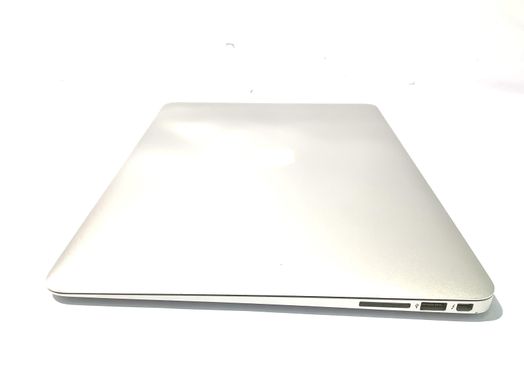 portatil apple apple macbook air core i5 1.8 13 (2017) (a1466)