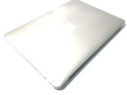 portatil apple apple macbook air core i5 1.8 13 (2017) (a1466)