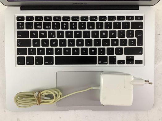 portatil apple apple macbook air core i5 1.8 13 (2017) (a1466)