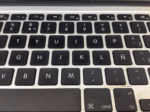 portatil apple apple macbook air core i5 1.8 13 (2017) (a1466)