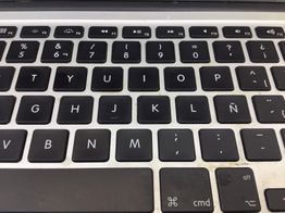 portatil apple apple macbook air core i5 1.8 13 (2017) (a1466)