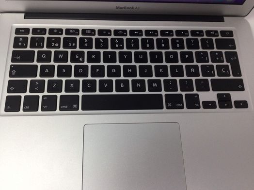 portatil apple apple macbook air core i5 1.8 13 (2017) (a1466)