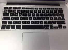 portatil apple apple macbook air core i5 1.8 13 (2017) (a1466)
