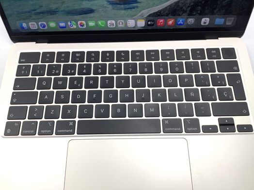 portatil apple apple macbook air m3 8-core 4.0 13 (10gpu) (2024) (a3113)