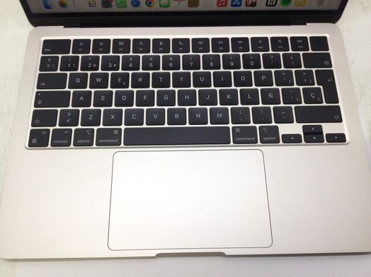 portatil apple apple macbook air m3 8-core 4.0 13 (8gpu) (2024) (a3113)