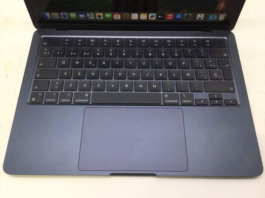 portatil apple apple macbook air m3 8-core 4.0 13 (8gpu) (2024) (a3113)
