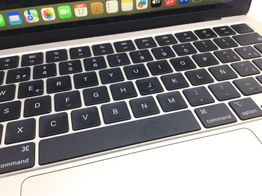 portatil apple apple macbook air m3 8-core 4.0 13 (8gpu) (2024) (a3113)