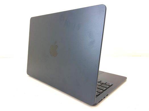 portatil apple apple macbook air m3 8-core 4.0 13 (8gpu) (2024) (a3113)