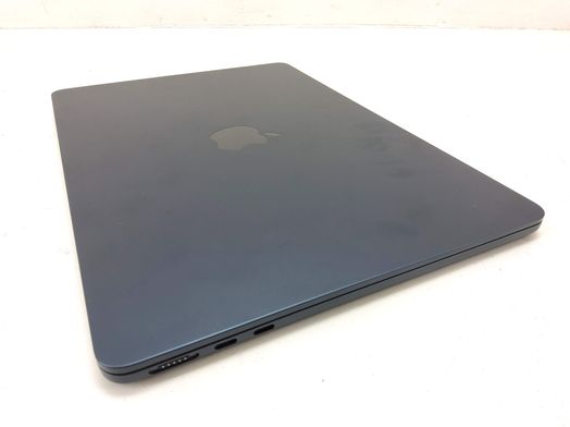 portatil apple apple macbook air m3 8-core 4.0 13 (8gpu) (2024) (a3113)