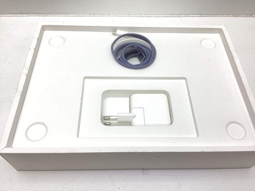 portatil apple apple macbook air m3 8-core 4.0 13 (8gpu) (2024) (a3113)