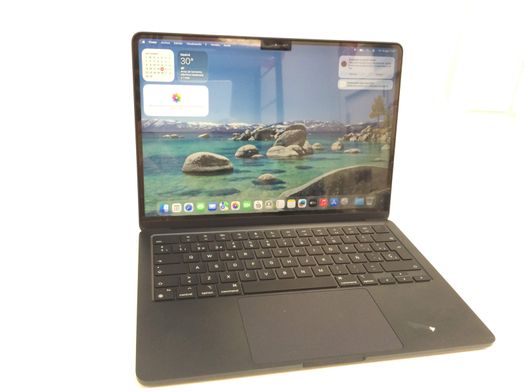 portatil apple apple macbook air m3 8-core 4.0 13 (8gpu) (2024) (a3113)