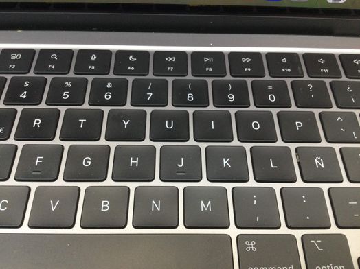 portatil apple apple macbook air m3 8-core 4.0 13 (8gpu) (2024) (a3113)