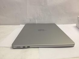 portatil apple apple macbook air m3 8-core 4.0 13 (8gpu) (2024) (a3113)