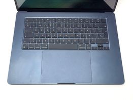 portatil apple apple macbook air m3 8-core 4.0 15 (10gpu) (2024) (a3114)