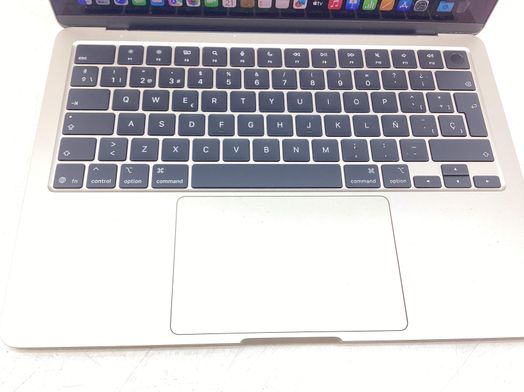 portatil apple apple macbook air m4 10-core 4.4 13 (10gpu) (2025) (a3240)