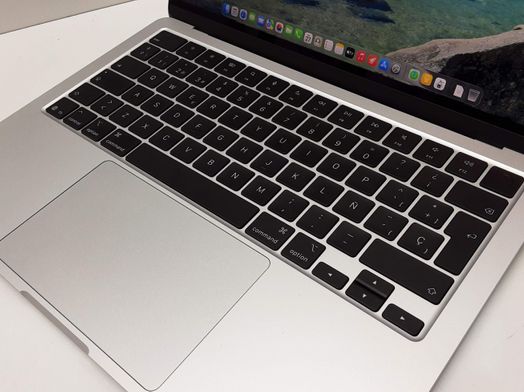 portatil apple apple macbook air m4 10-core 4.4 13 (8gpu) (2025) (a3240)