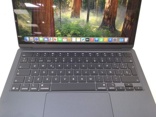 portatil apple apple macbook air m4 10-core 4.4 13 (8gpu) (2025) (a3240)