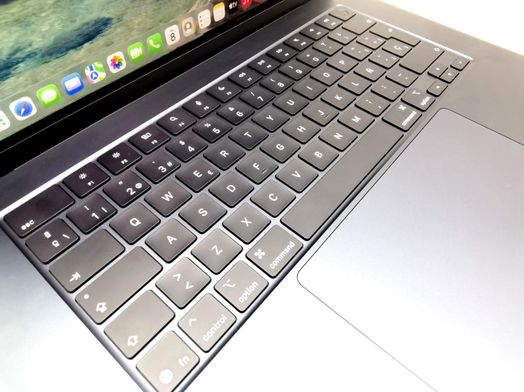 portatil apple apple macbook air m4 10-core 4.4 15 (10gpu) (2025) (a3241)