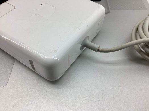 portatil apple apple macbook pro core i7 2.4 17 (2011) (a1297)