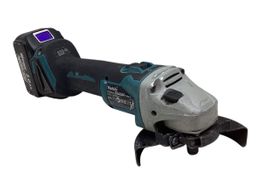 radial makita dga504