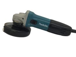 radial makita ga4530r