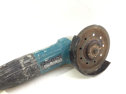 radial makita ga4530r