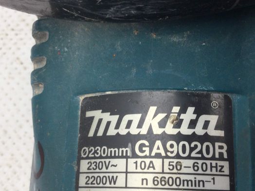 radial makita ga9020r