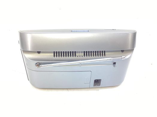 r&aacute;dio port&aacute;til grundig music 60