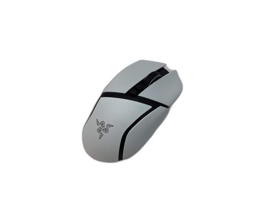 rato razer basilisk v3 pro white edition