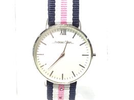 reloj pulsera señora andreas osten no tiene