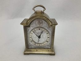 reloj sobremesa swatch tempus fugit