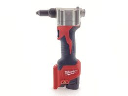 remachadora milwaukee m12 bprt