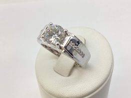 sello oro 18k con diamante de laboratorio 