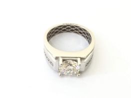 sello oro 18k con diamante de laboratorio 