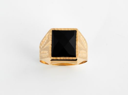 sello oro 18k con onix 
