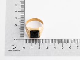 sello oro 18k con onix 