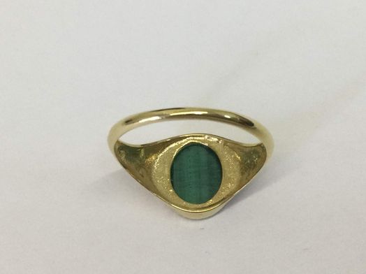 sello oro 18k con malaquita 