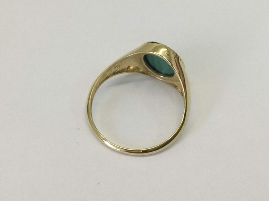 sello oro 18k con malaquita 