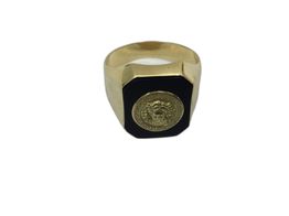 sello oro 18k con onix 