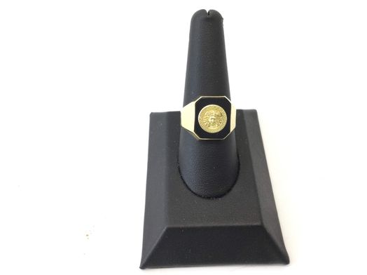 sello oro 18k con onix 