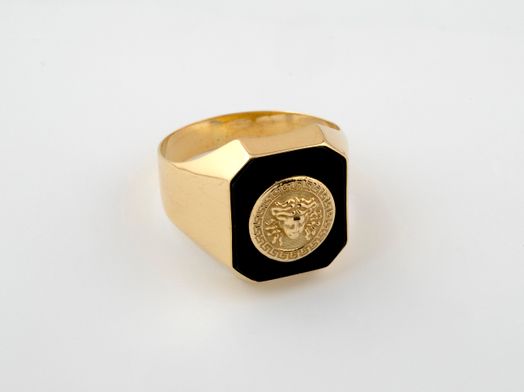 sello oro 18k con onix 