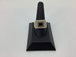 sello oro 18k con onix 