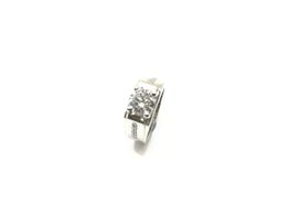 sello oro 18k con diamante de laboratorio 