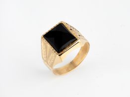 selo ouro 18k com pedra con onix 