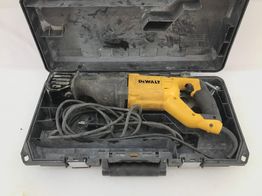 sierra sable dewalt dwe305
