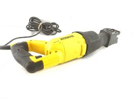 serra sabre dewalt dwe305